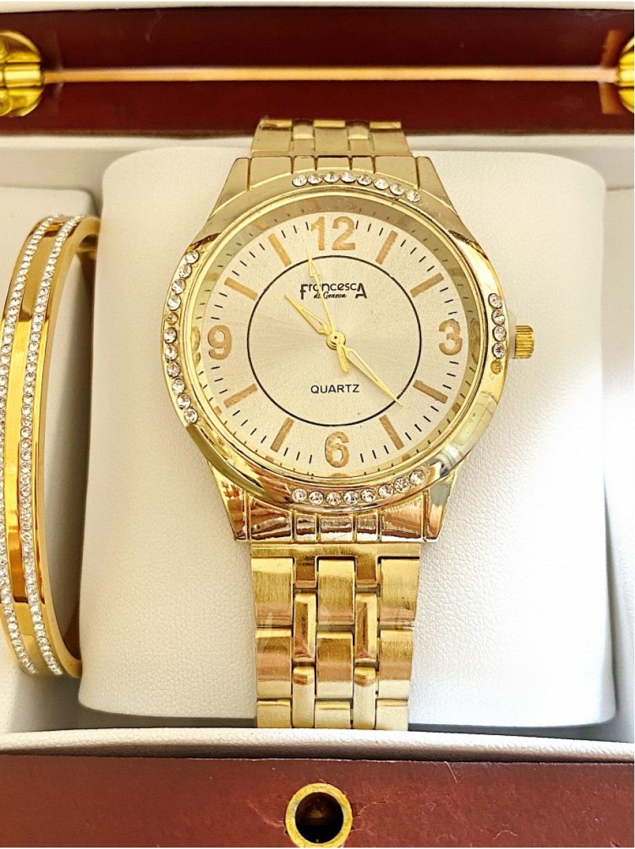 Ceas dama auriu cu bratara metalica si cadran cu 4 cifre romane