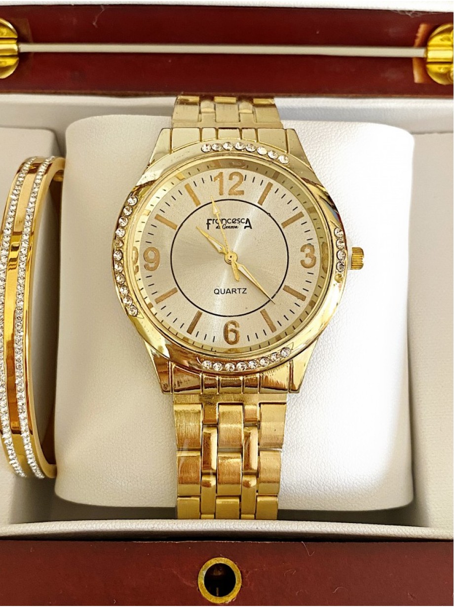 Ceas dama auriu cu bratara metalica si cadran cu 4 cifre romane