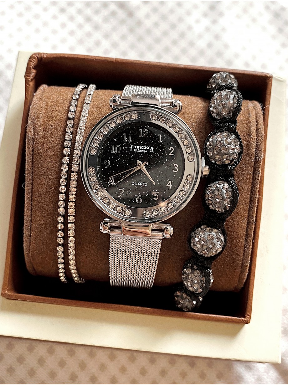 Ceas dama argintiu cu bratara metalica si cadran negru cu pietricile