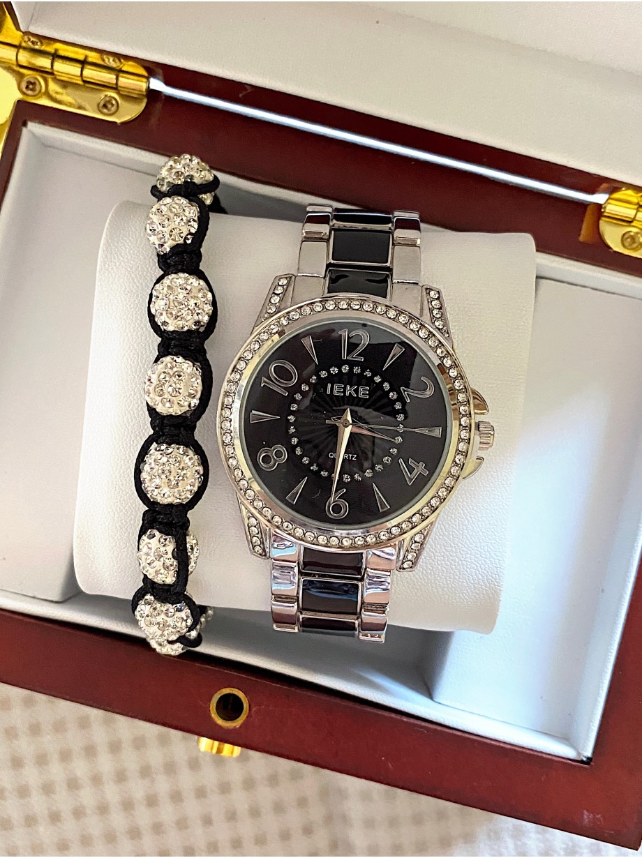 Ceas barbati argintiu cu bratara metalica si cadran negru