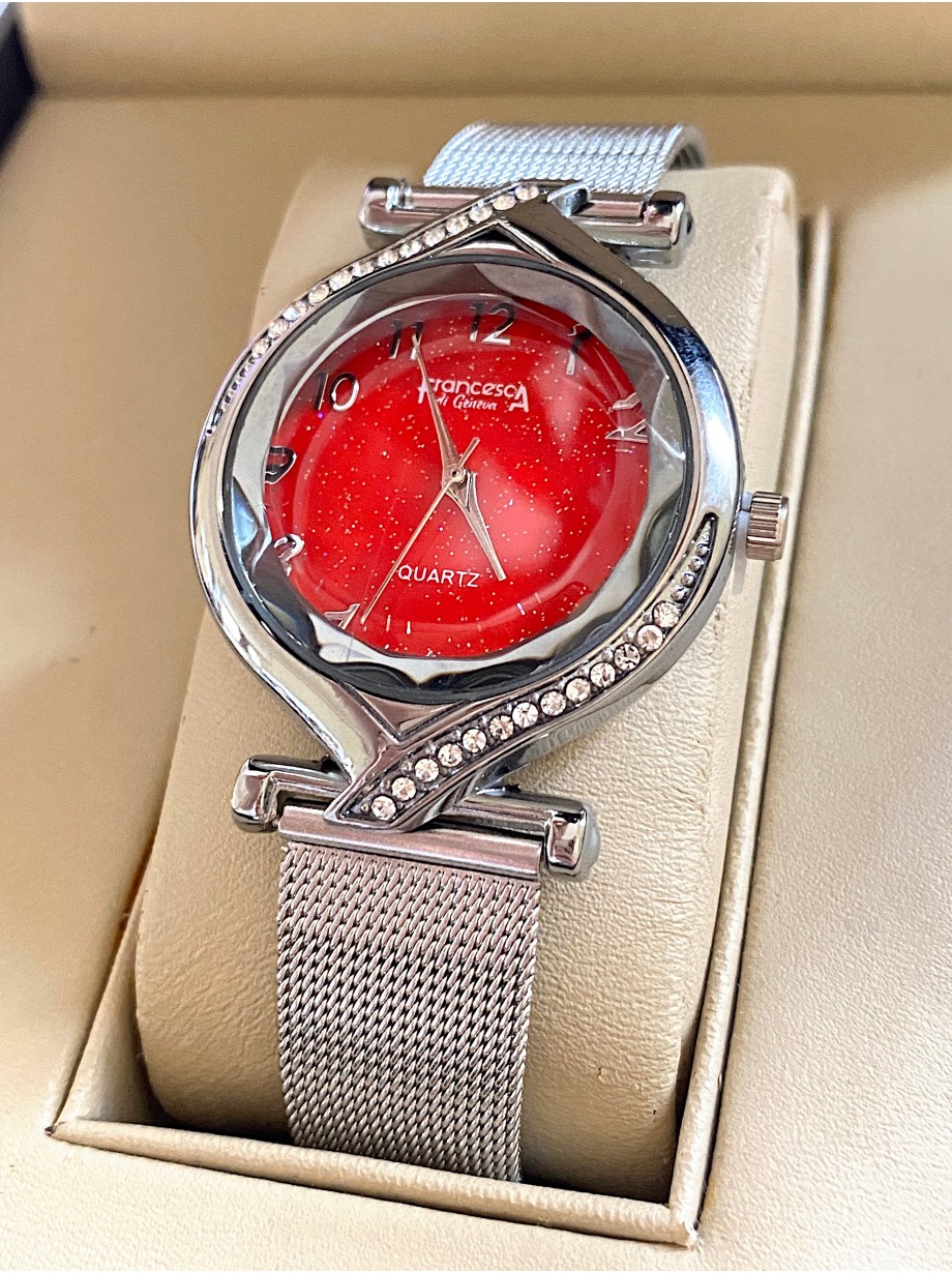 Ceas dama argintiu cu bratara metalica si cadran rosu