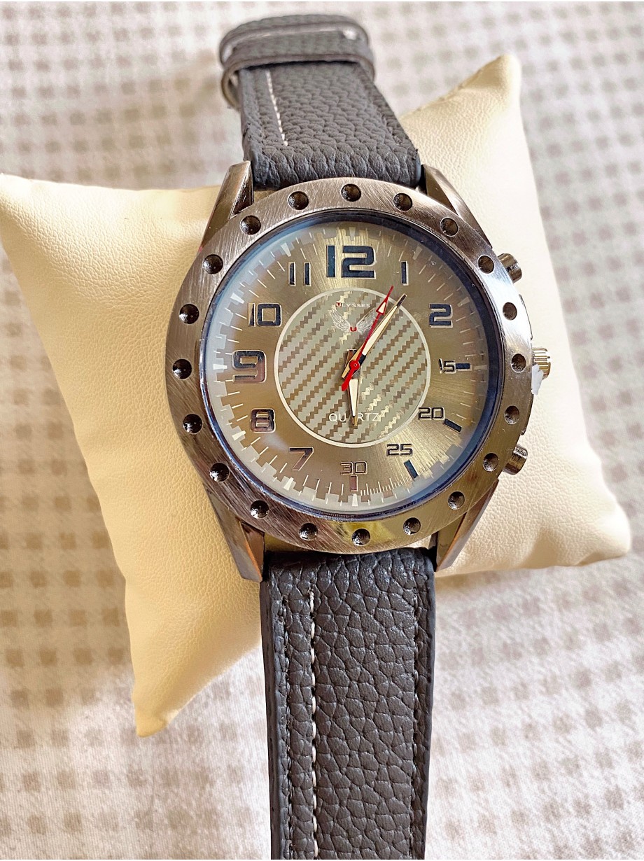 Ceas dama gri cu bratara din piele ecologica si cadran cu cerc