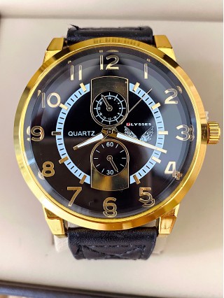 Ceas barbat negru cu bratara din piele ecologica si cadran cu auriu