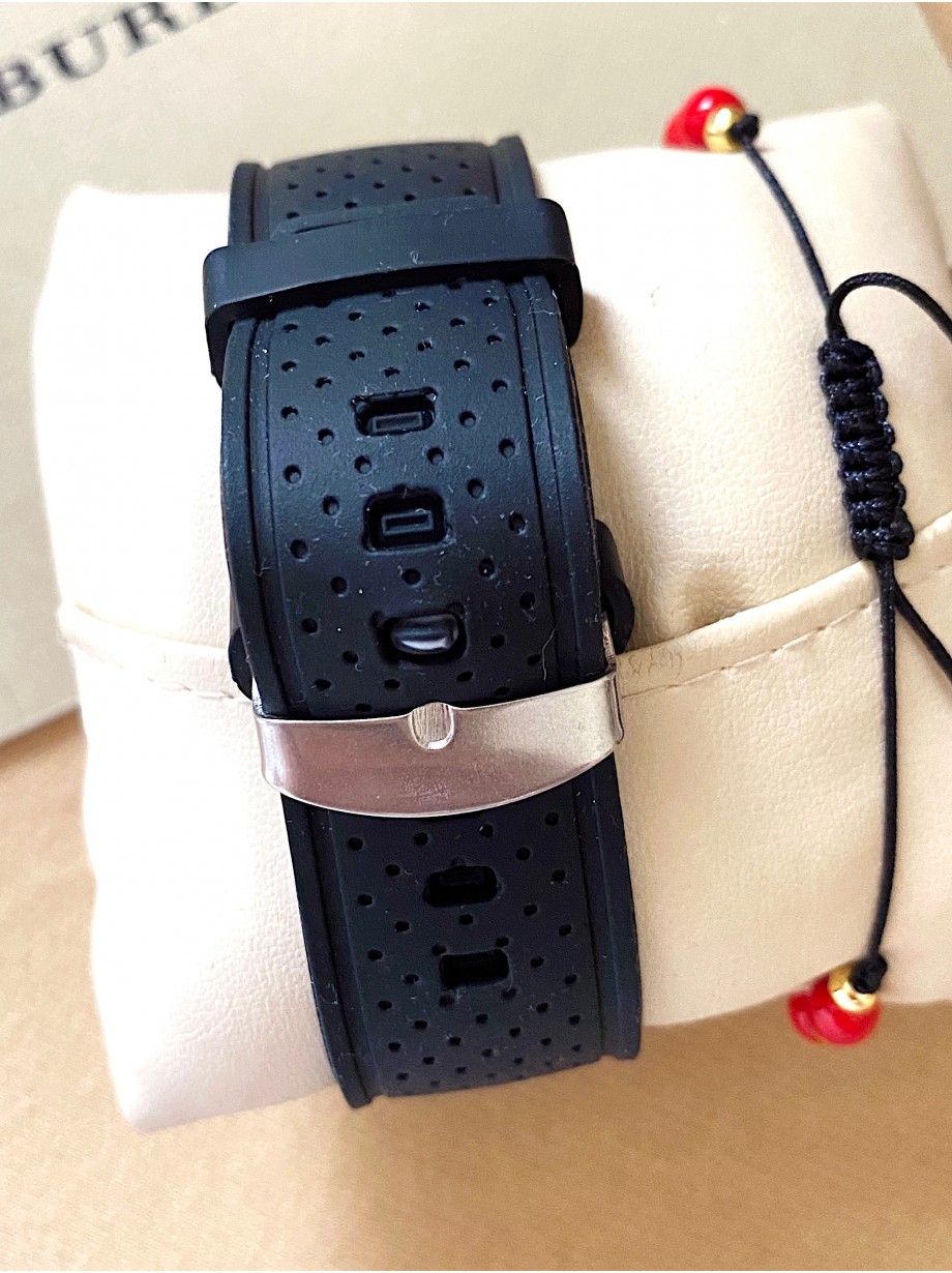 Ceas barbat negru cu bratara din piele ecologica si cadran rosu