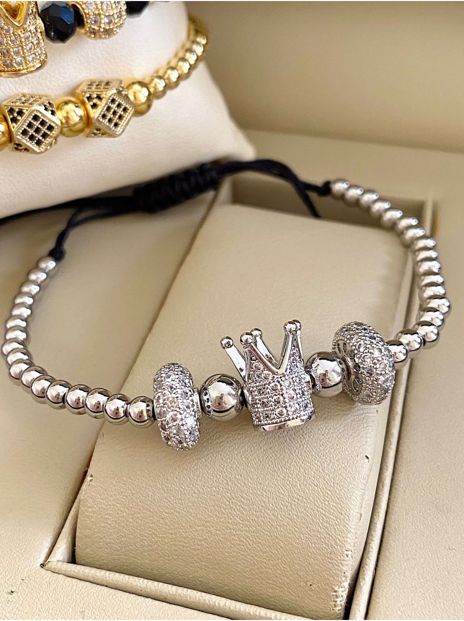 Bratara dama model deosebit cu margele argintii si coroana