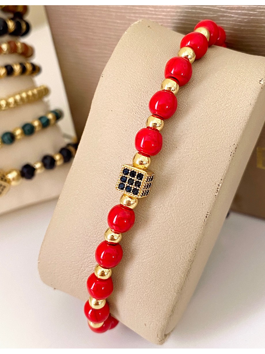 Bratara dama model deosebit cu piatra semipretioasa Howlit si design special patrat