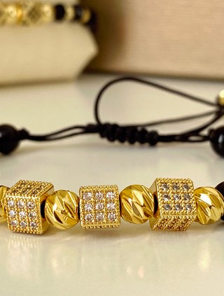 Bratara dama model deosebit cu piatra semipretioasa Piatra lunii si design special 2 patrate