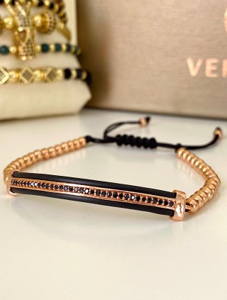 Bratara dama roze model deosebit cu banda stralucitoare