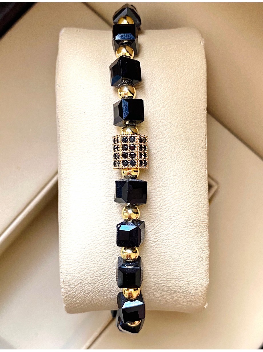 Bratara dama model deosebit cu margele negre si forma geometrica cu pietricele negre