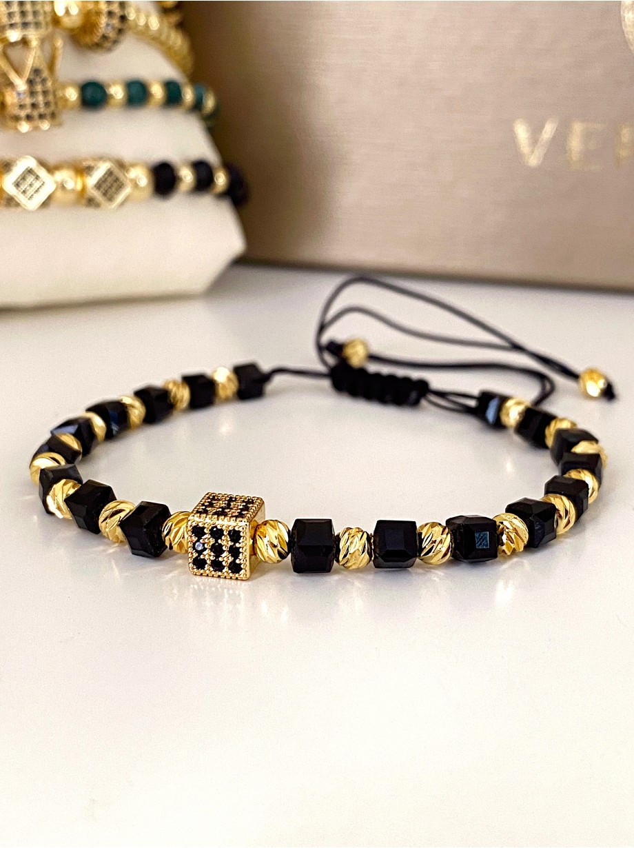 Bratara dama model deosebit cu margele negre si patrat cu pietricele negre