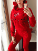 Compleu dama plusat rosu compus din trei piese cu model HK minunat pufos
