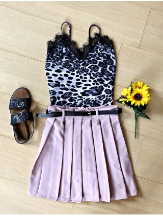 Compleu dama bluza maieu animal print negru si fusta scurta roz cu pliuri si curea CADOU