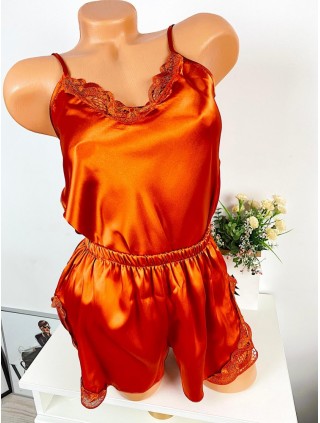 Pijama dama ieftina caramazie Lady cu maieu si pantaloni scurti model dantelat