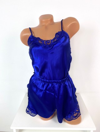 Set dama ieftin albastru din satin format din capot, maieu si pantaloni scurti