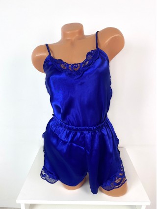 Set dama ieftin albastru din satin format din capot, maieu si pantaloni scurti