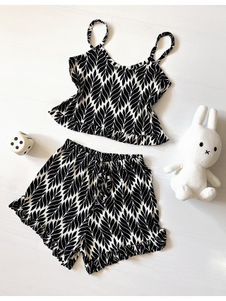 Pijama dama ieftina scurta cu maieu cu volanase si imprimeu Geo Blue