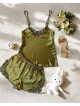 Pijama Dama ieftina cu aspect satinat formata din maieu cu bretele si pantaloni scurti cu dantela verde Khaki  