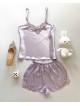 Pijama Dama ieftina cu aspect satinat formata din maieu cu bretele si pantaloni scurti cu dantela lila - Delicată și Reconfortantă