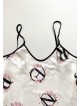 Pijama dama ieftina cu aspect satinat cu maieu si pantaloni scurti cu imprimeu LItere Fashion - Simplitate cu un Strop de Mister