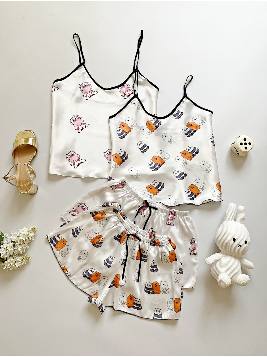 Pijama dama ieftina cu aspect satinat cu maieu si pantaloni scurti cu imprimeu Ursuleti Fericiti
