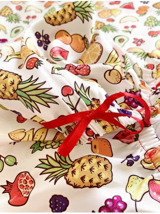 Pijama dama ieftina cu aspect satinat cu maieu si pantaloni scurti cu imprimeu Tutti Frutti - Energie și Prospețime Naturală