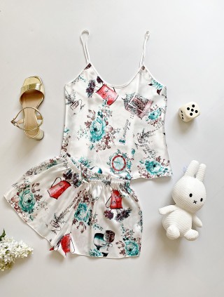 Pijama dama ieftina cu aspect satinat cu maieu si pantaloni scurti cu imprimeu Parizian - Răsfăț și Eleganță Ca la Paris