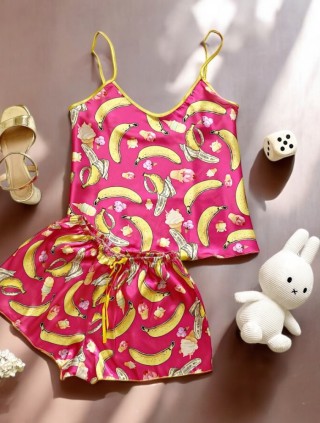 Pijama dama ieftina cu aspect satinat cu maieu si pantaloni scurti cu imprimeu Banana și Înghețată - Bucurie și Distracție Gustativă