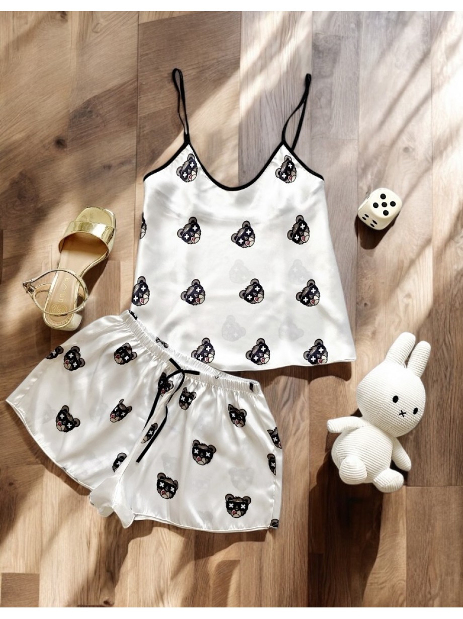 Pijama dama ieftina cu aspect satinat cu maieu si pantaloni scurti cu imprimeu Cățel cu Ochelari - Companie și Farmec Jucauș