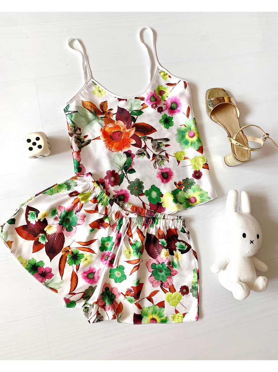 Pijama dama ieftina cu aspect satinat cu maieu si pantaloni scurti cu imprimeu floral - Eleganta naturala