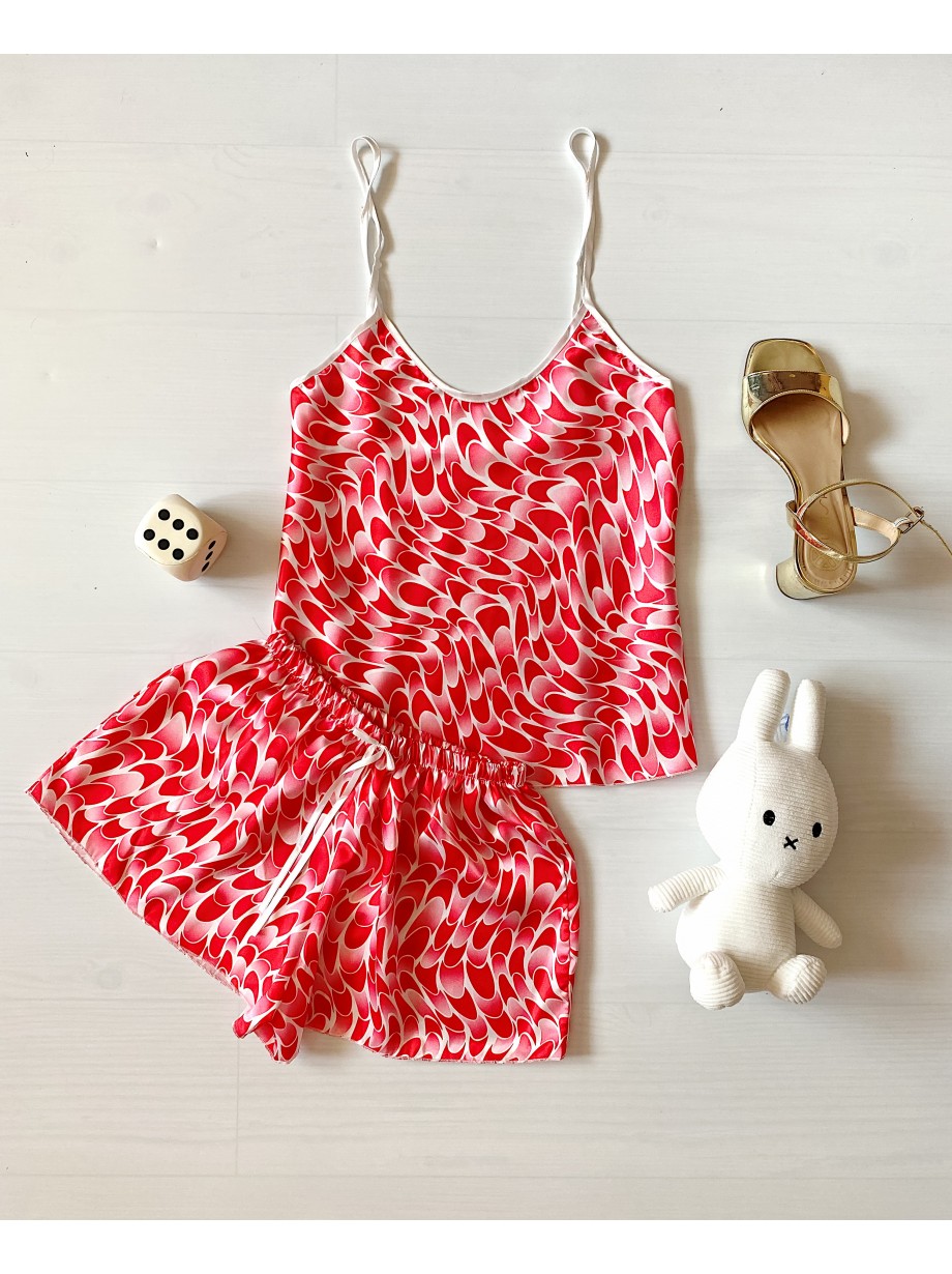 Pijama dama ieftina cu aspect satinat cu maieu si pantaloni scurti cu imprimeu Roz alb - Subtilitate si Caldura