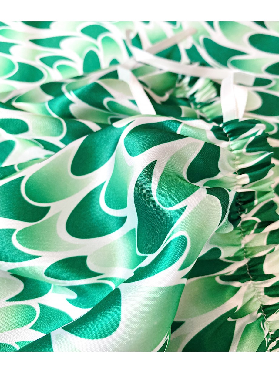 Pijama dama ieftina cu aspect satinat cu maieu si pantaloni scurti cu imprimeu Nuante de Verde - Energie Vibranta