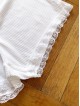 Pijama dama ieftina scurta alba cu maieu cu volanase si danteluta Pijama dama ieftina scurta alba cu maieu cu volanase si danteluta