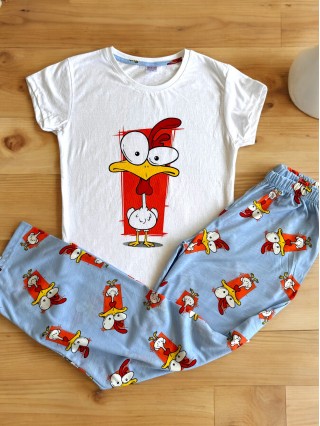 Pijama dama ieftina din bumbac cu pantaloni albastri si tricou cu imprimeu simpatic Fun Chicken
