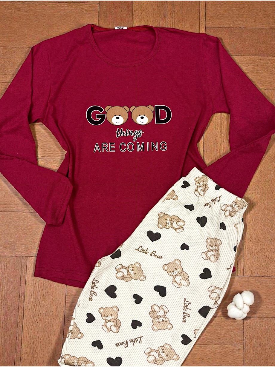 Pijama dama ieftina din bumbac cu pantaloni lungi si bluza grena cu imprimeu Good things are coming