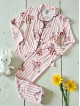 Pijama dama ieftina din bumbac, cu pantaloni lungi si bluza cu imprimeu dungi roz si ursuleti