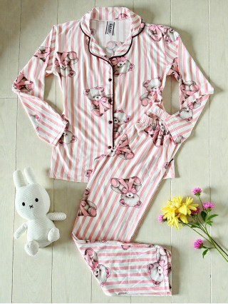 Pijama dama ieftina din bumbac, cu pantaloni lungi si bluza cu imprimeu dungi roz si ursuleti