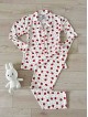 Pijama dama ieftina din bumbac, cu pantaloni lungi si bluza alba cu imprimeu cu capsuni