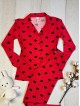Pijama dama ieftina bumbac si lycra lunga cu bluza rosie si pantaloni lungi cu imprimeu inimioare negre