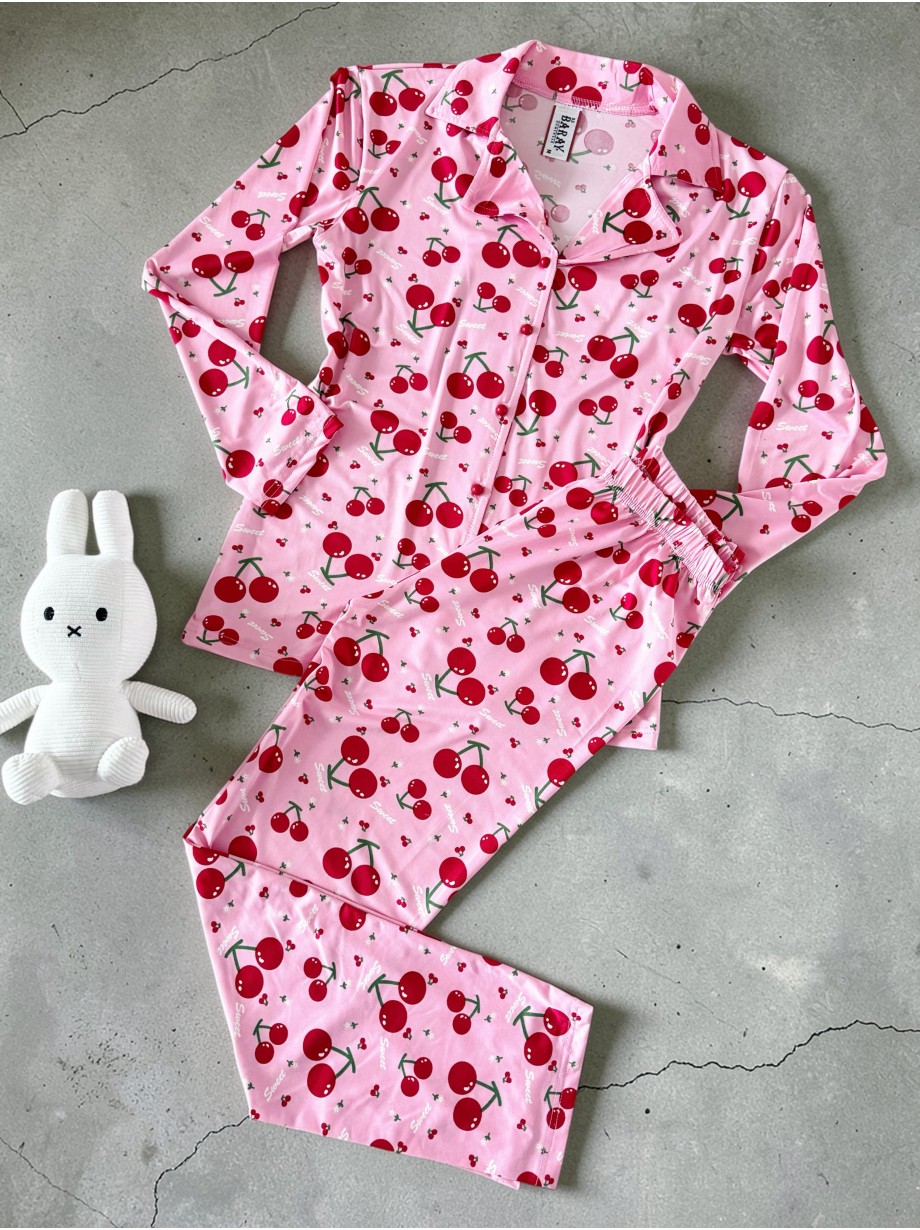 Pijama dama ieftina din bumbac fin, mai larguta - lejera cu pantaloni lungi si bluza lunga cu imprimeu CIRESE JUICY