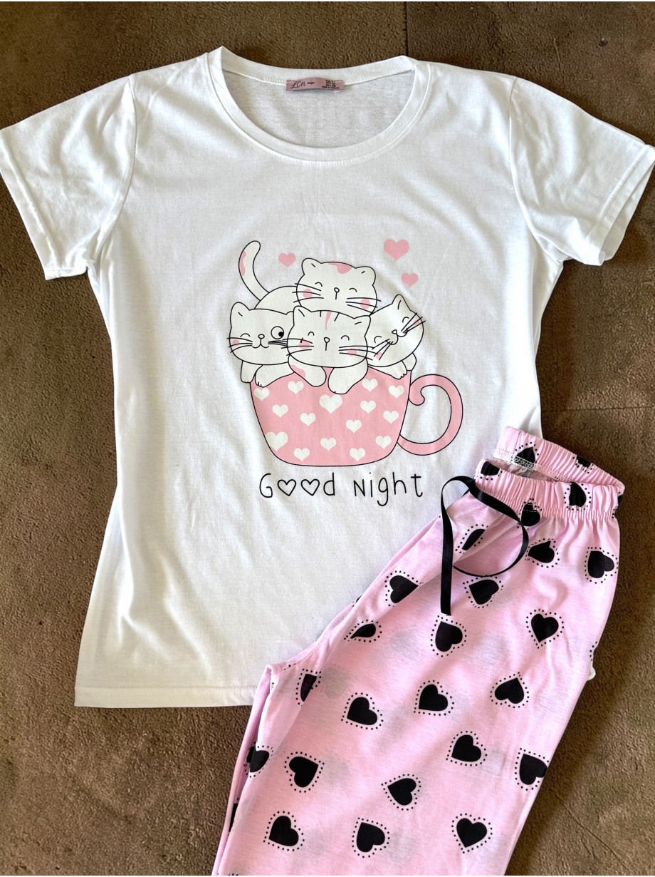 Pijama dama ieftina bumbac lunga cu pantaloni lungi roz cu inimioare si tricou alb cu imprimeu GOOD NIGHT pisicute adorabile