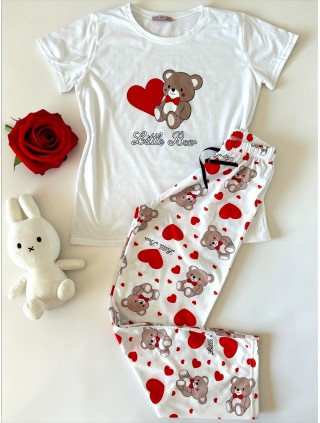 Pijama dama din bumbac ieftina cu pantaloni lungi cu inimioare si tricou alb cu imprimeu Little Bear HEARTS
