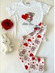 Pijama dama din bumbac ieftina cu pantaloni lungi cu inimioare si tricou alb cu imprimeu Little Bear HEARTS