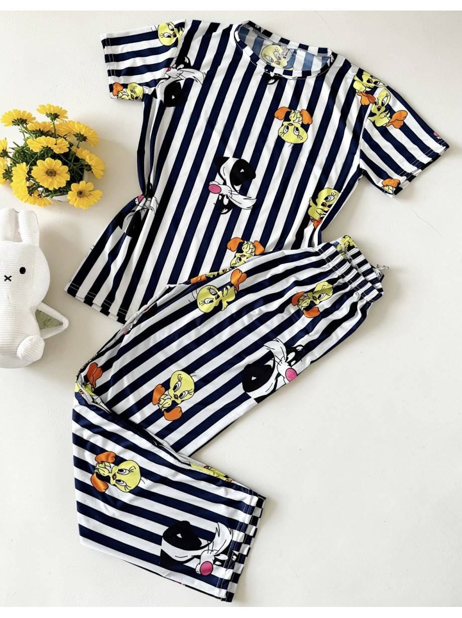 Pijama dama ieftina cu tricou si pantaloni 3/4 bleumarin cu imprimeu Tweety dungi