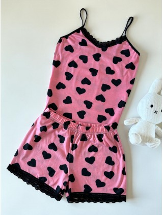 Pijama dama din bumbac super draguta cu maieu si pantaloni scurti cu dantela si imprimeu inimioare