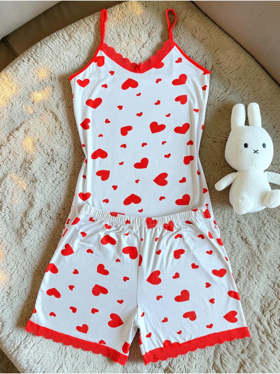 Pijama dama din bumbac alba super draguta cu maieu si pantaloni scurti cu dantela si imprimeu inimioare