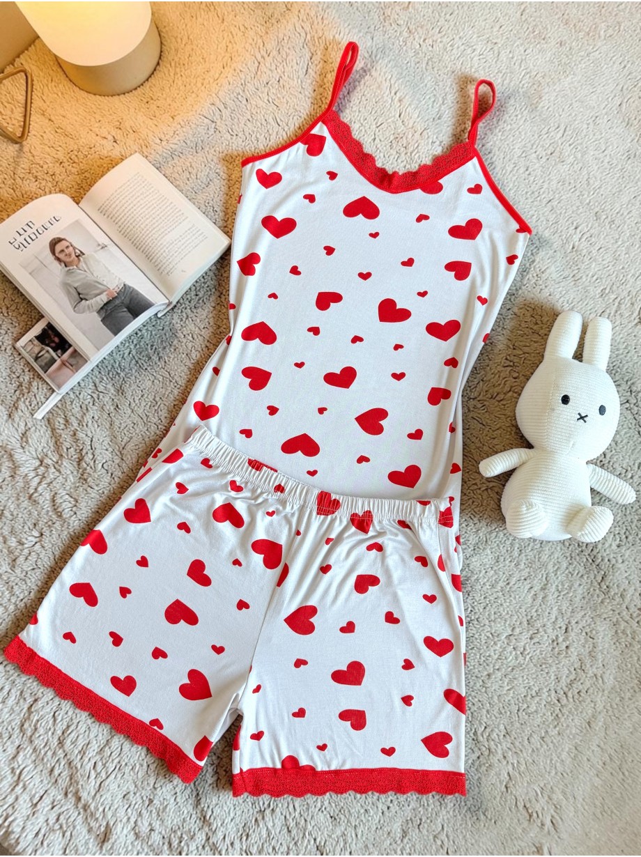 Pijama dama din bumbac alba super draguta cu maieu si pantaloni scurti cu dantela si imprimeu inimioare