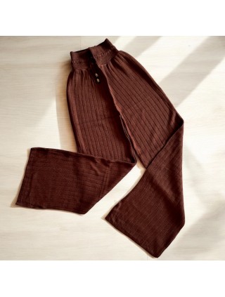 Pantaloni dama din tricot GROS maro inchis cu snur in talie