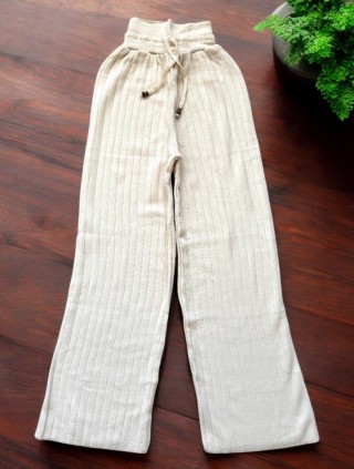 Pantaloni dama din tricot albi  cu snur in talie