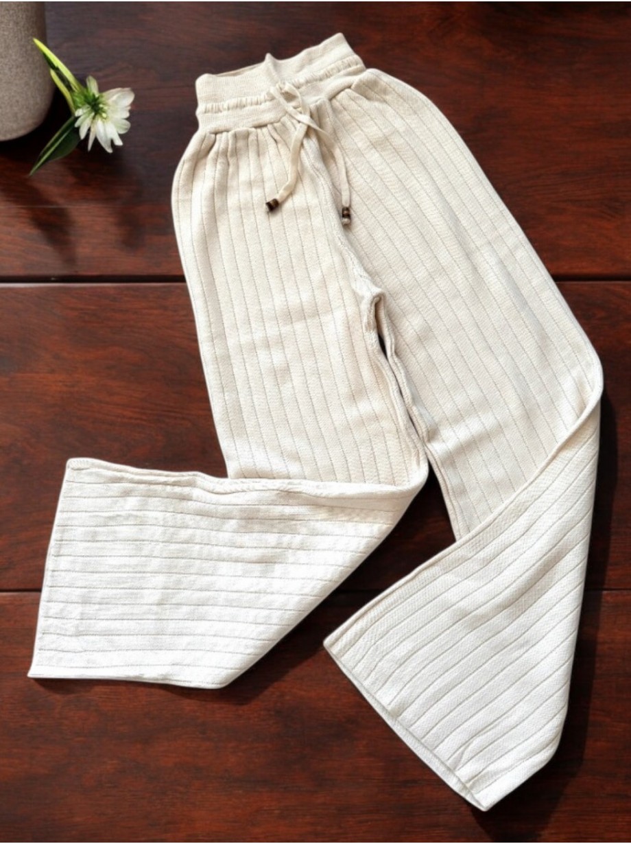 Pantaloni dama din tricot albi  cu snur in talie