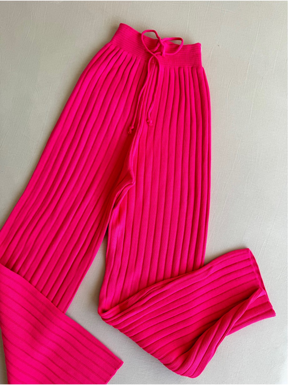 Pantaloni dama din tricot GROS roz NEON cu snur in talie